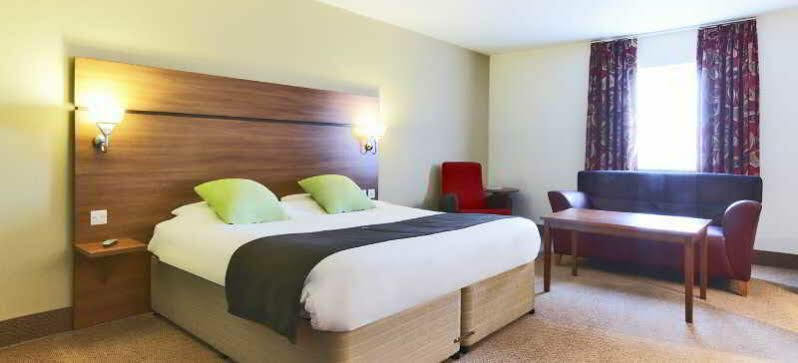 Premier Inn Glasgow Braehead Luaran gambar